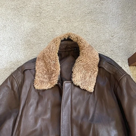 Vintage Roundtree & Yorke Brown Lamb Skin Leather Bomber Jacket